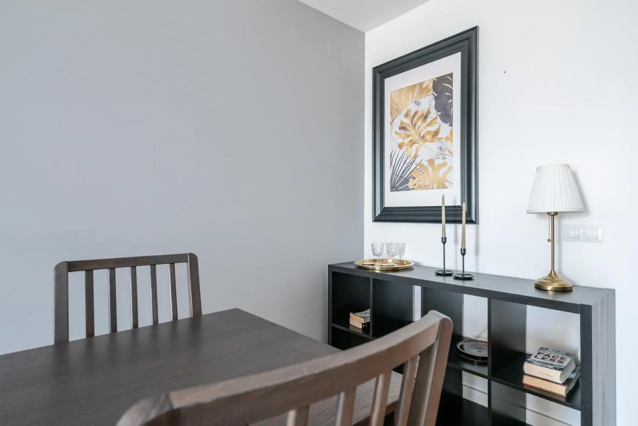 Daire Bright & Spacious 2 Bed Flat 2 Bath W Garage In Lagos Marina Portekiz