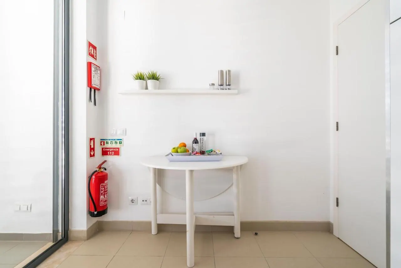 Bright & Spacious 2 Bed Flat 2 Bath W Garage In Lagos Marina Portekiz